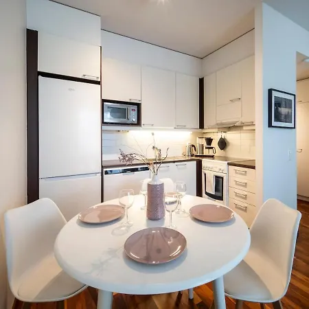 A One-bedroom With A Sauna, Free Parking *