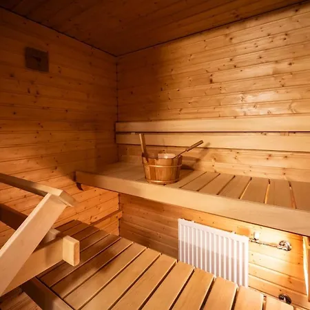 A One-bedroom With A Sauna, Free Parking